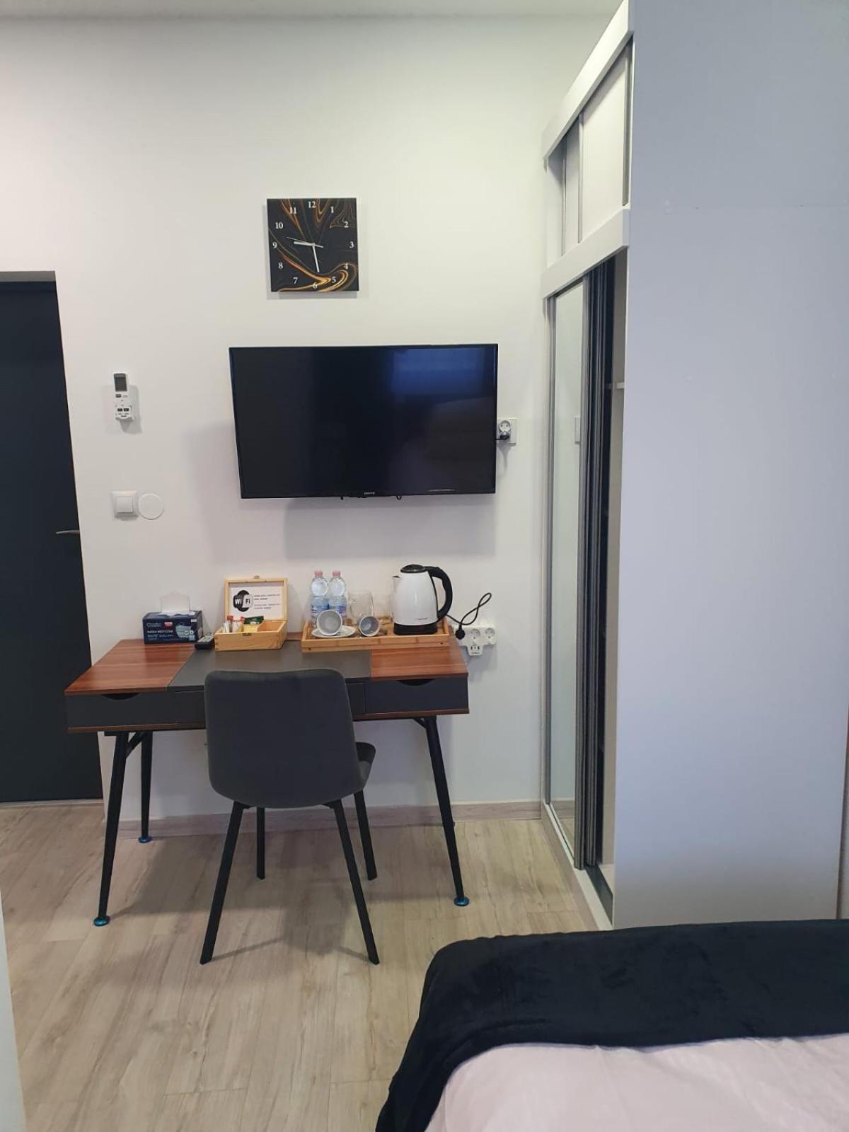 Comfort Stay, Ev, Parking Boleslawiec  Exterior photo